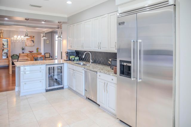 408 Kelly Plantation 410, Destin, FL 32541