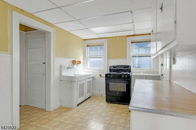 1136 Thornton Ave, Plainfield City, NJ 07060