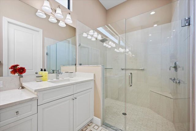 7041 Edison Place, Palm Beach Gardens, FL 33418
