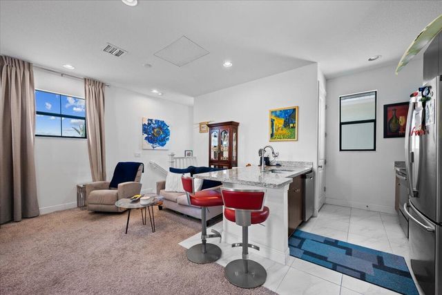 7041 Edison Place, Palm Beach Gardens, FL 33418