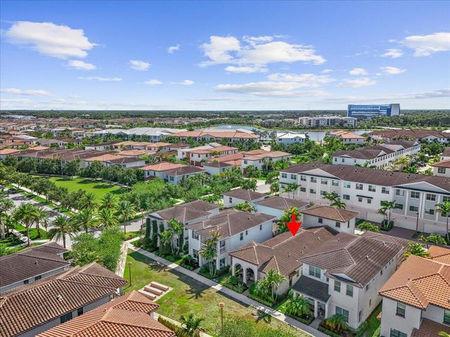 7041 Edison Place, Palm Beach Gardens, FL 33418