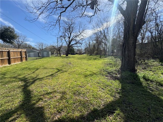 0 N Drumm, Brenham, TX 77833