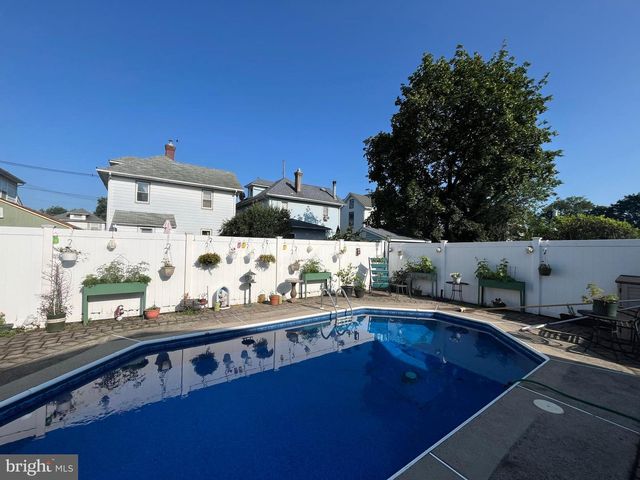 106 CHINGARORA AVE, Keyport, NJ 07735