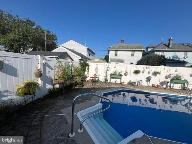 106 CHINGARORA AVE, Keyport, NJ 07735