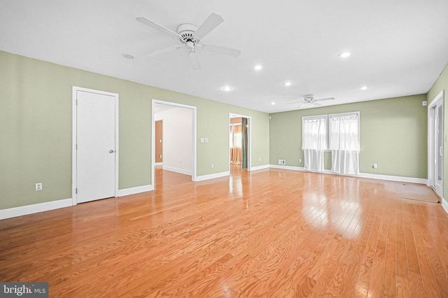 106 CHINGARORA AVE, Keyport, NJ 07735