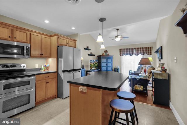 104 GOLDENFIELD DR, Lancaster, PA 17603