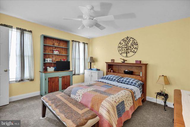 104 GOLDENFIELD DR, Lancaster, PA 17603