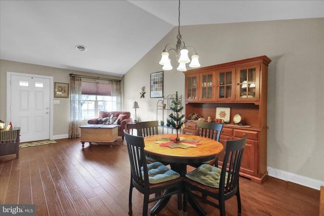 104 GOLDENFIELD DR, Lancaster, PA 17603