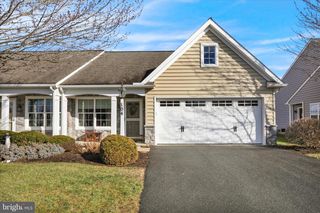 104 GOLDENFIELD DR, Lancaster, PA 17603