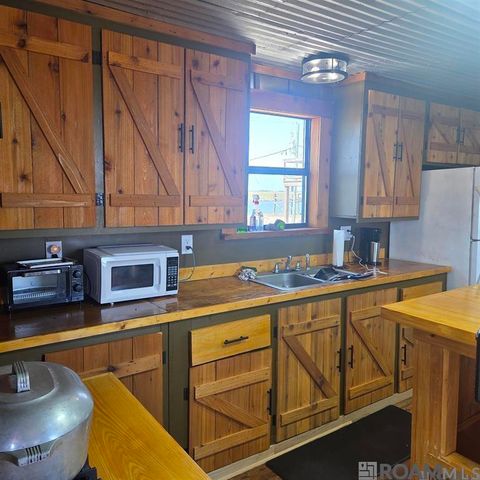 2443 S Madison Rd, Montegut, LA 70377