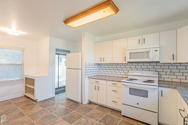 1002 W Sanford Street, Arlington, TX 76012