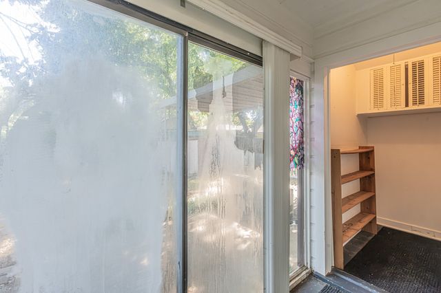 1002 W Sanford Street, Arlington, TX 76012