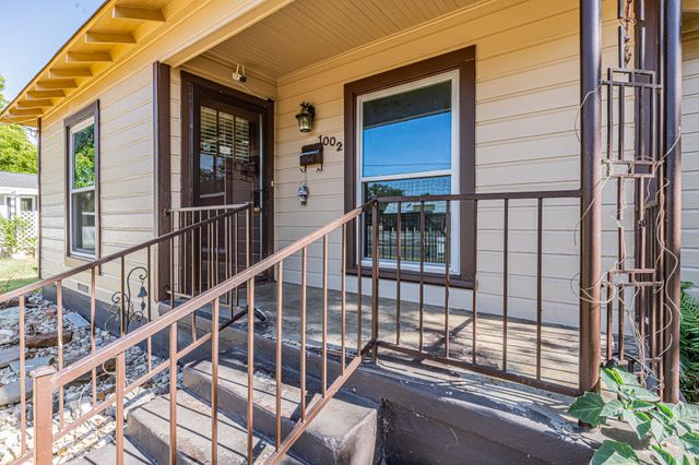 1002 W Sanford Street, Arlington, TX 76012
