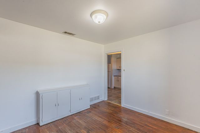 1002 W Sanford Street, Arlington, TX 76012