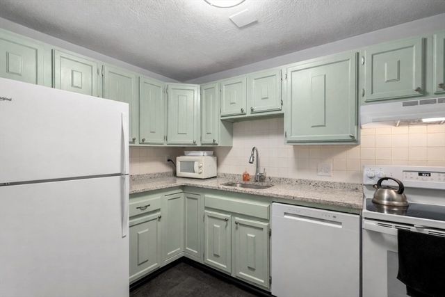 297 Main St 3, Medford, MA 02155