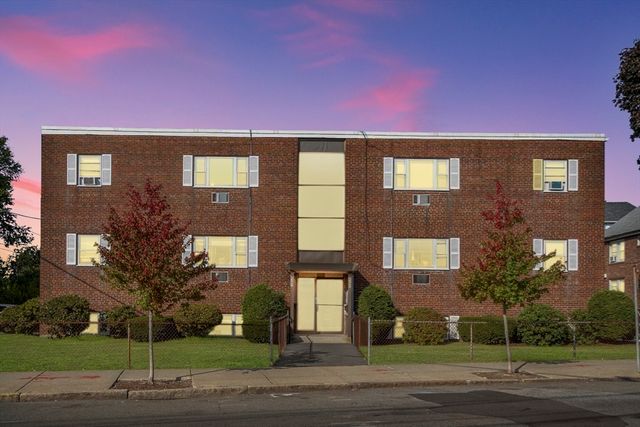 297 Main St 3, Medford, MA 02155