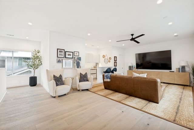 4347 Bonham Street, Dallas, TX 75229