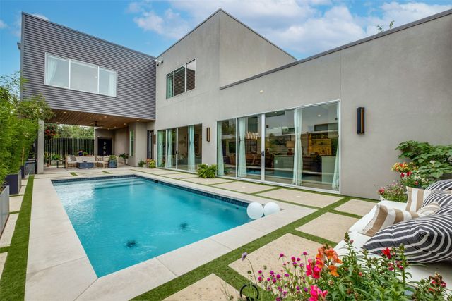 4347 Bonham Street, Dallas, TX 75229