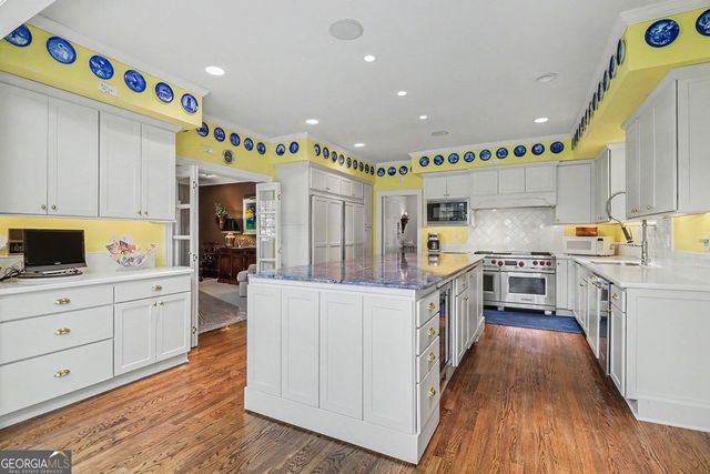 3040 Spalding Drive, Atlanta, GA 30350