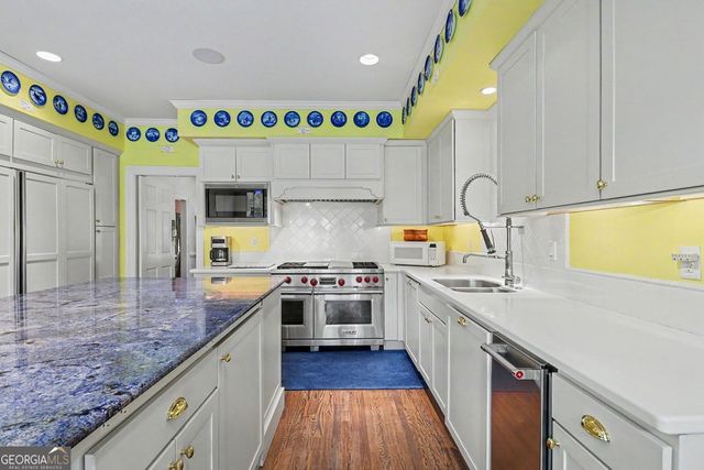 3040 Spalding Drive, Atlanta, GA 30350