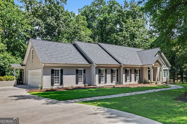 3040 Spalding Drive, Atlanta, GA 30350