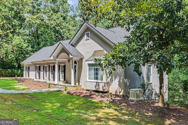 3040 Spalding Drive, Atlanta, GA 30350