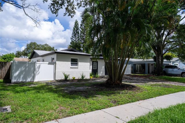 9111 109TH AVENUE, Seminole, FL 33777