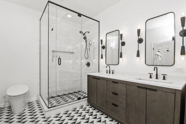 1720 N WINCHESTER Avenue, Chicago, IL 60622