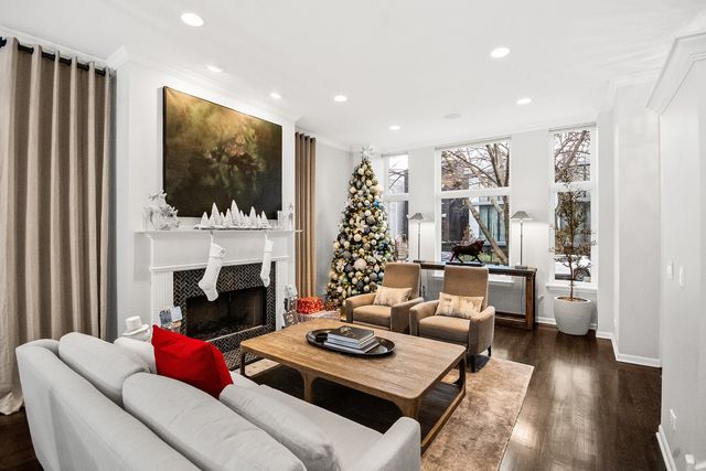 1720 N WINCHESTER Avenue, Chicago, IL 60622