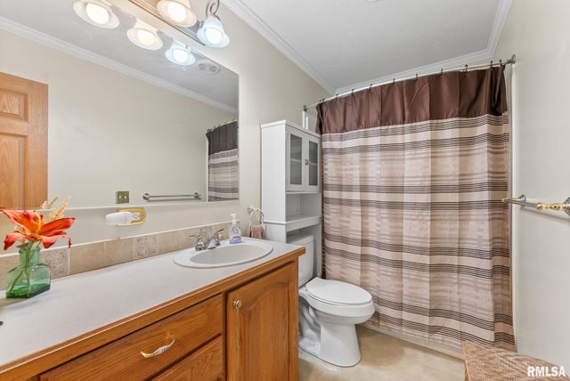 225 CARROLL Street, Colona, IL 61241