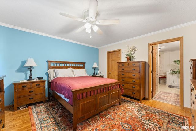 225 CARROLL Street, Colona, IL 61241