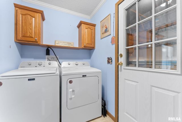 225 CARROLL Street, Colona, IL 61241