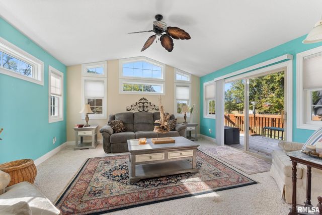 225 CARROLL Street, Colona, IL 61241