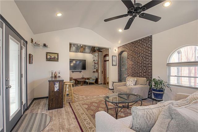 225 Groom Street, Liberty, MO 64068