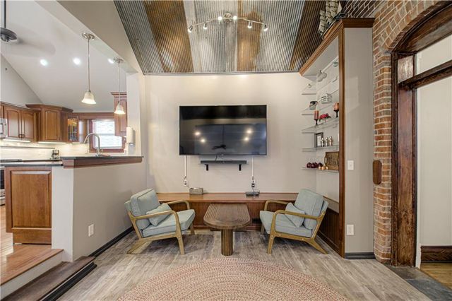 225 Groom Street, Liberty, MO 64068