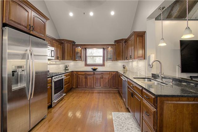 225 Groom Street, Liberty, MO 64068