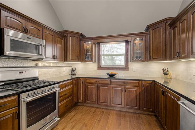 225 Groom Street, Liberty, MO 64068