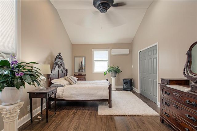 225 Groom Street, Liberty, MO 64068