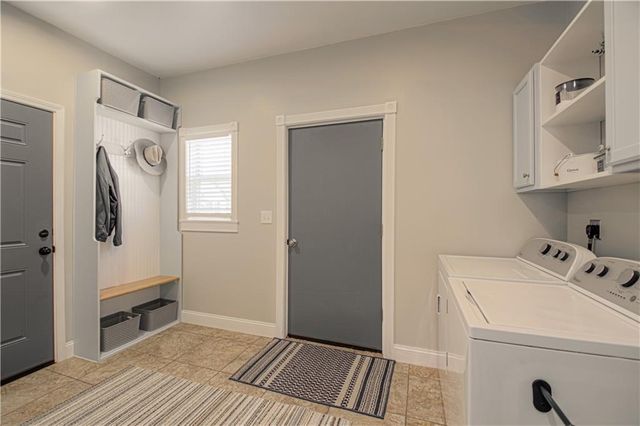 225 Groom Street, Liberty, MO 64068