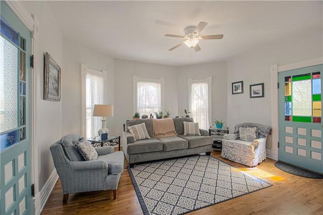 225 Groom Street, Liberty, MO 64068