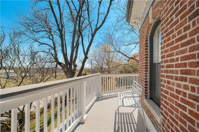 225 Groom Street, Liberty, MO 64068