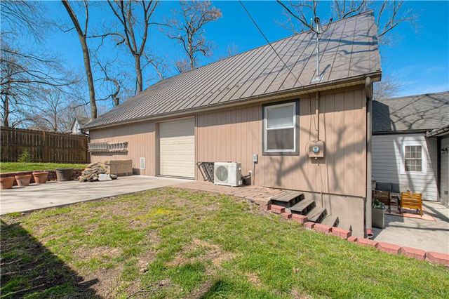 225 Groom Street, Liberty, MO 64068