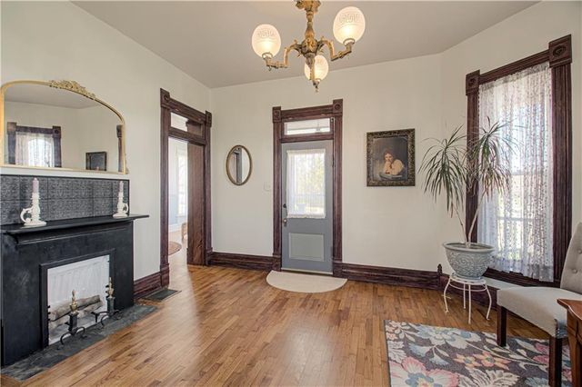 225 Groom Street, Liberty, MO 64068