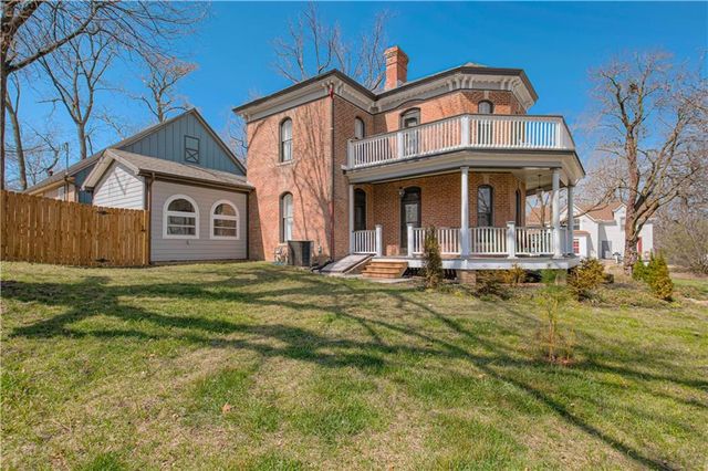 225 Groom Street, Liberty, MO 64068