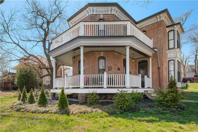 225 Groom Street, Liberty, MO 64068