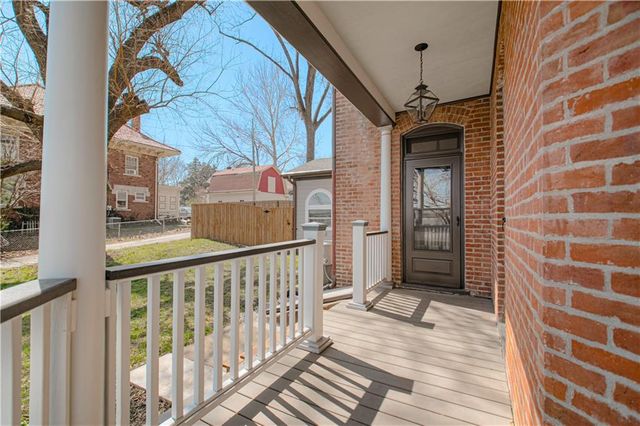 225 Groom Street, Liberty, MO 64068