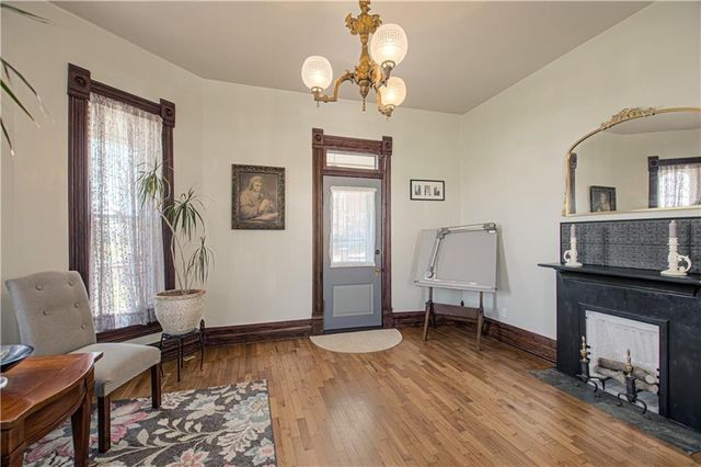 225 Groom Street, Liberty, MO 64068