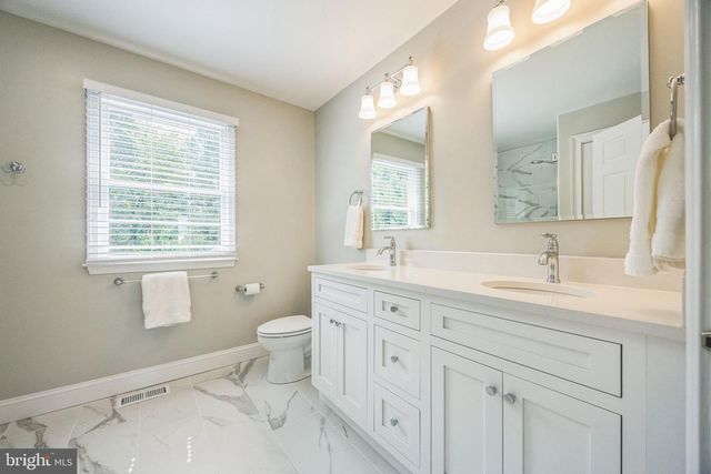 31 BRAMLEY ROAD, Moorestown, NJ 08057