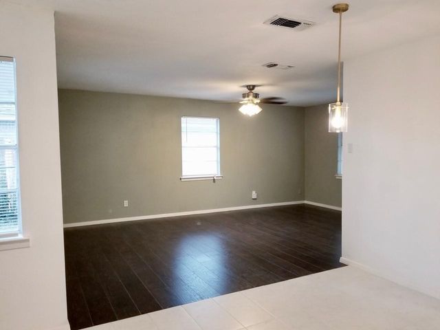 510 Gilbert Road, Irving, TX 75061
