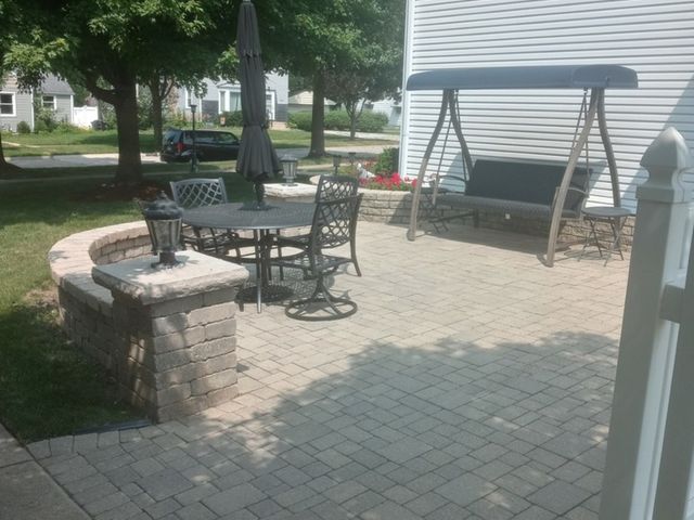 943 S Charlotte Street, Lombard, IL 60148